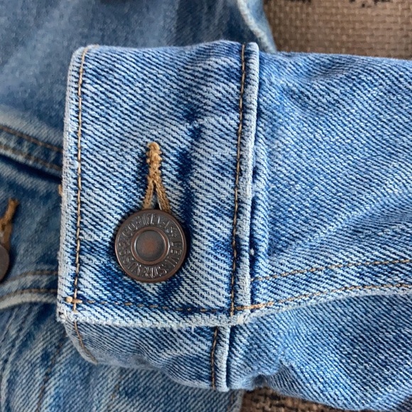 Levi’s red tag button closure faded jean jacket - Picture 6 of 16
